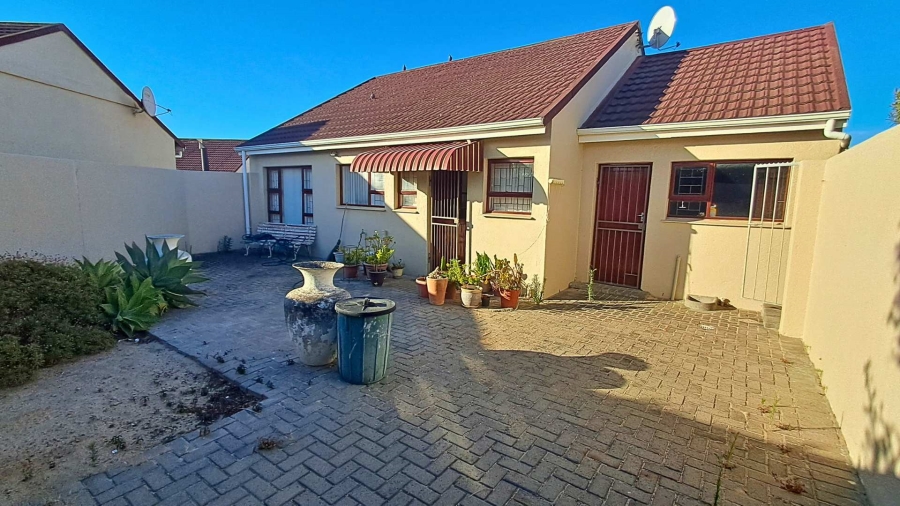 2 Bedroom Property for Sale in Strand South Western Cape